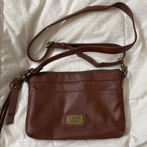 FRYE AND CO. Rich Brown Crossbody Bag. Vegan option.